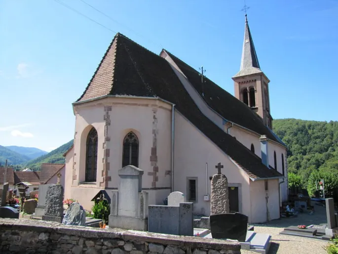 L\'église Saint Jean Baptiste de Soultzbach les Bains date du 15e siècle.