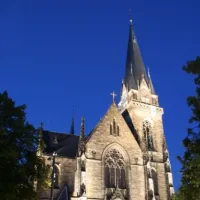 L'Eglise Saint-Maurice à Strasbourg, sur la place Arnold, de nuit &copy; Fabien Romary - www.archi-strasbourg.org