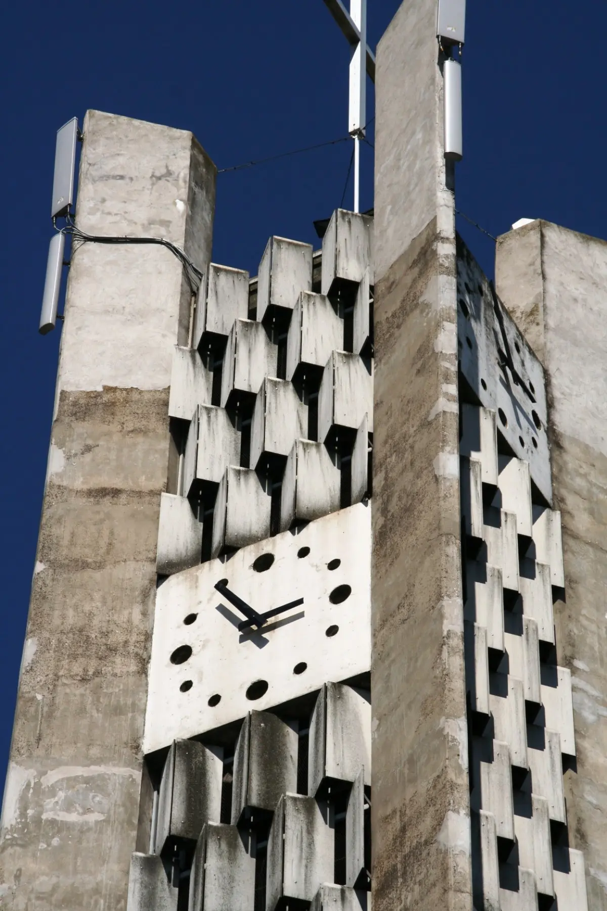 L'église Saint Pierre de Saint-Louis Neuweg arbore une architecture particulière