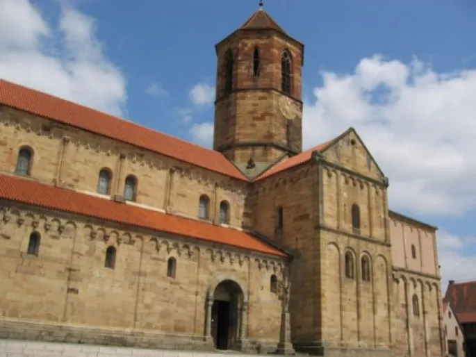 L\'Eglise Saints Pierre et Paul à Rosheim est un chef d\'œuvre de l\'architecture romane en Alsace