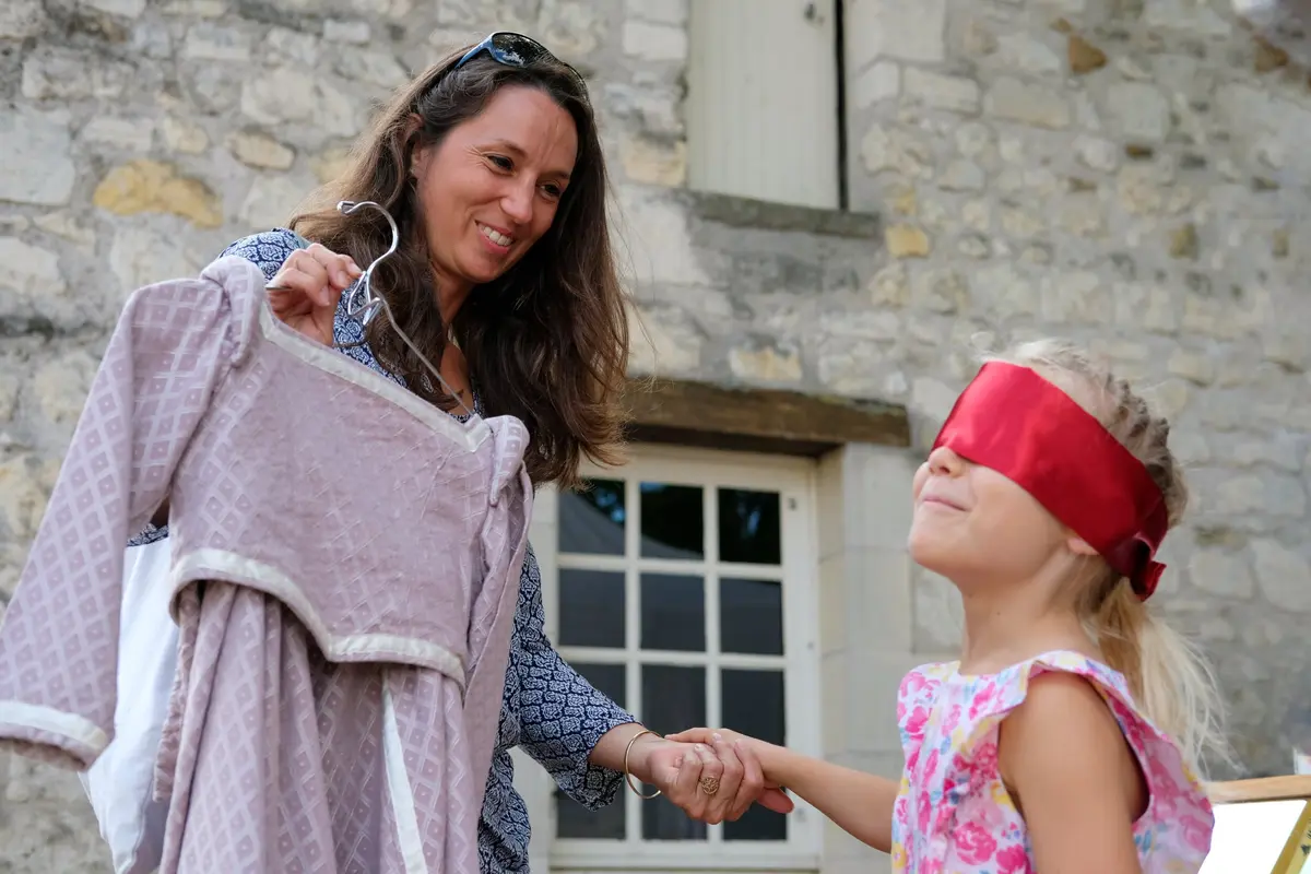 L'enfance d'un roi : prêt de costumes et de jeux médiévaux