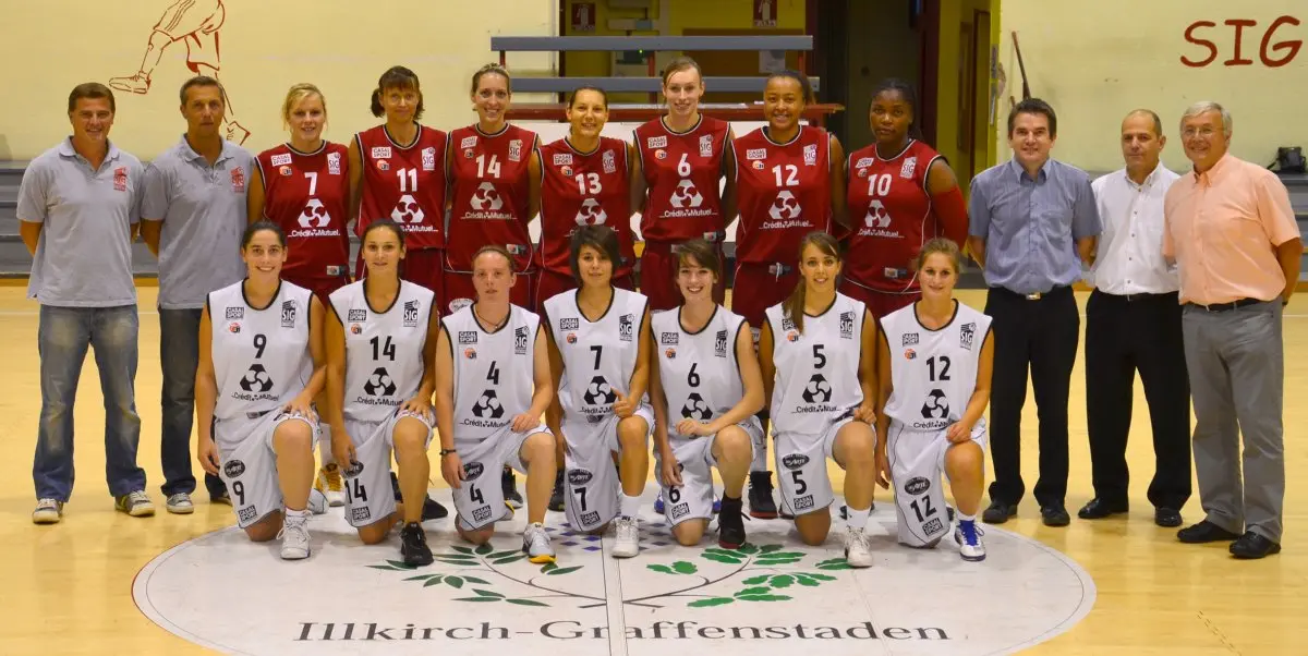 L'équipe féminine de la SIG au complet