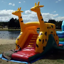 L'été en famille avec Ouest Limousin Tourisme - Château gonflable