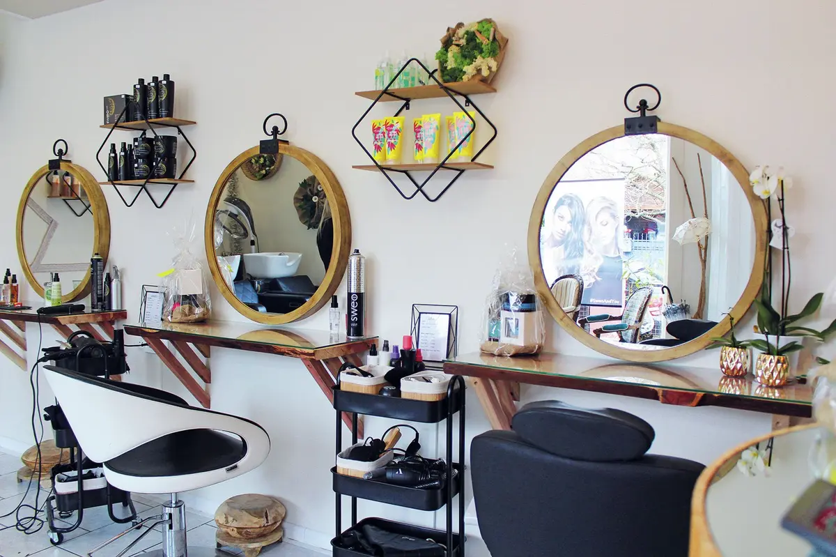 Le salon l'hair d'un moment