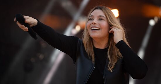 L&rsquo;hymne des Enfoir&eacute;s 2026 d&eacute;voil&eacute; : "Tout se casse" de Santa, une chanson forte et engag&eacute;e