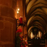 L'intérieur de la nef de l'église Saint Nicolas à Haguenau s'habille aux couleurs de Noël au mois de décembre DR