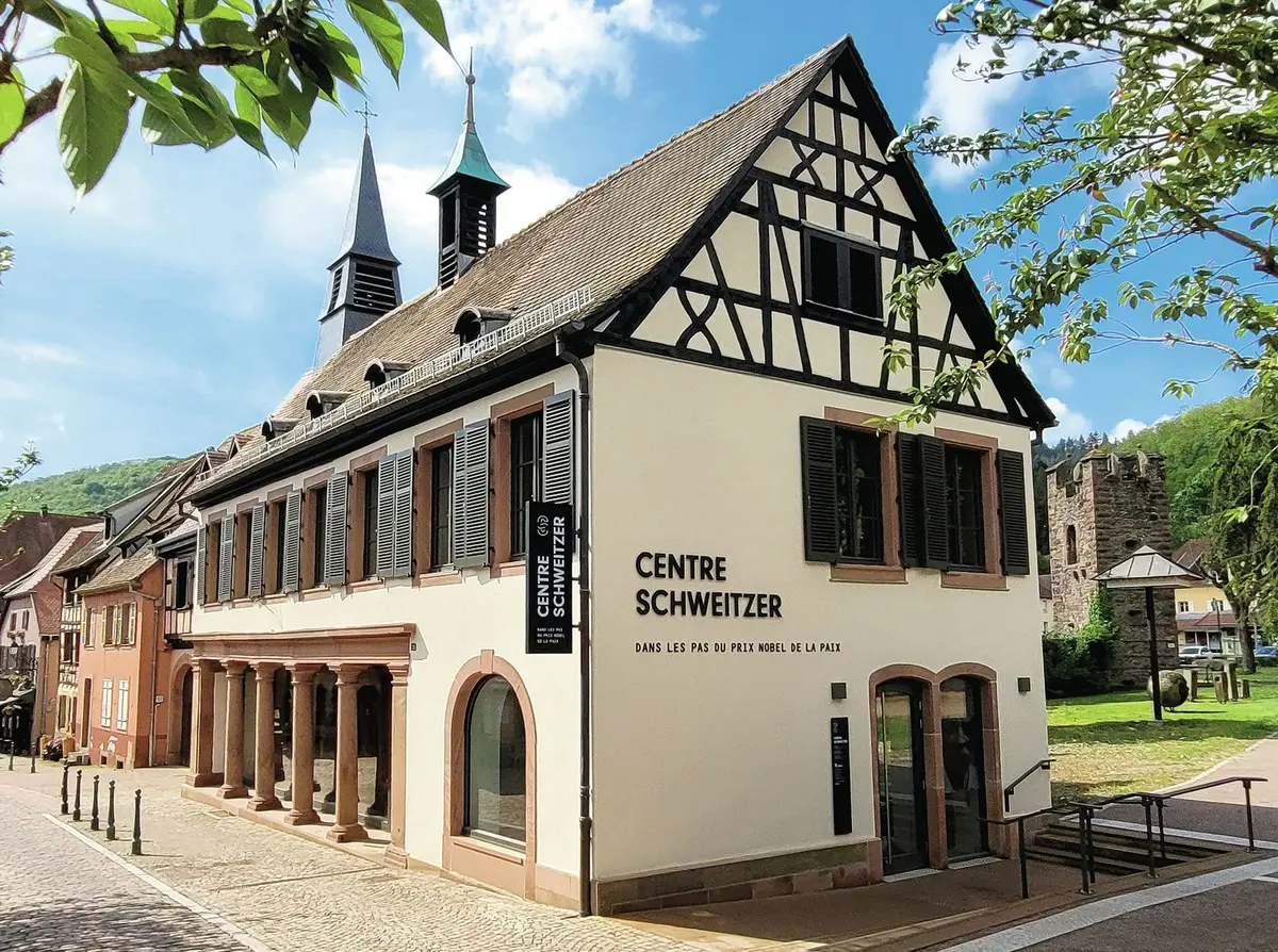 L'ouverture du Centre Schweitzer