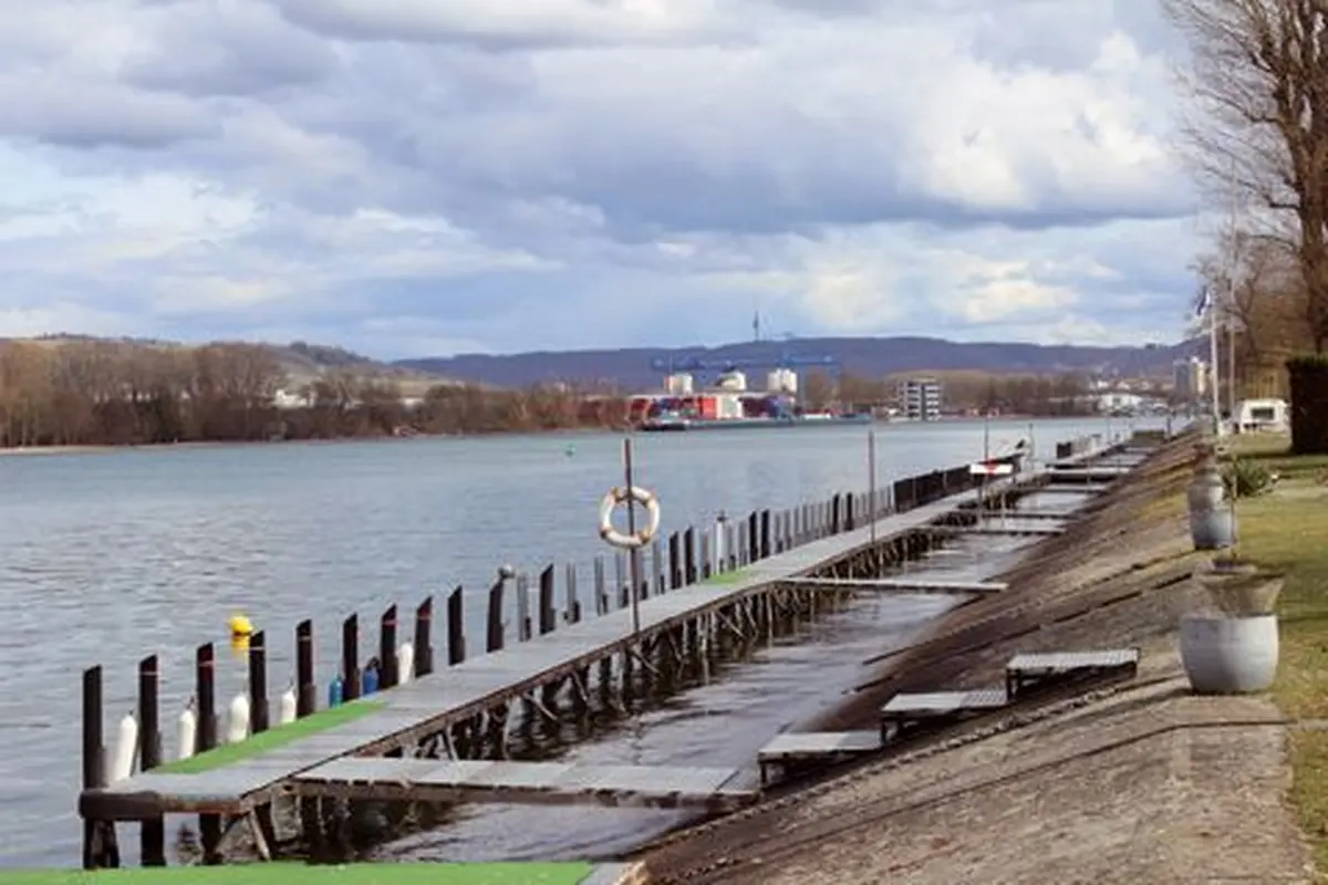 La base nautique de Village-Neuf