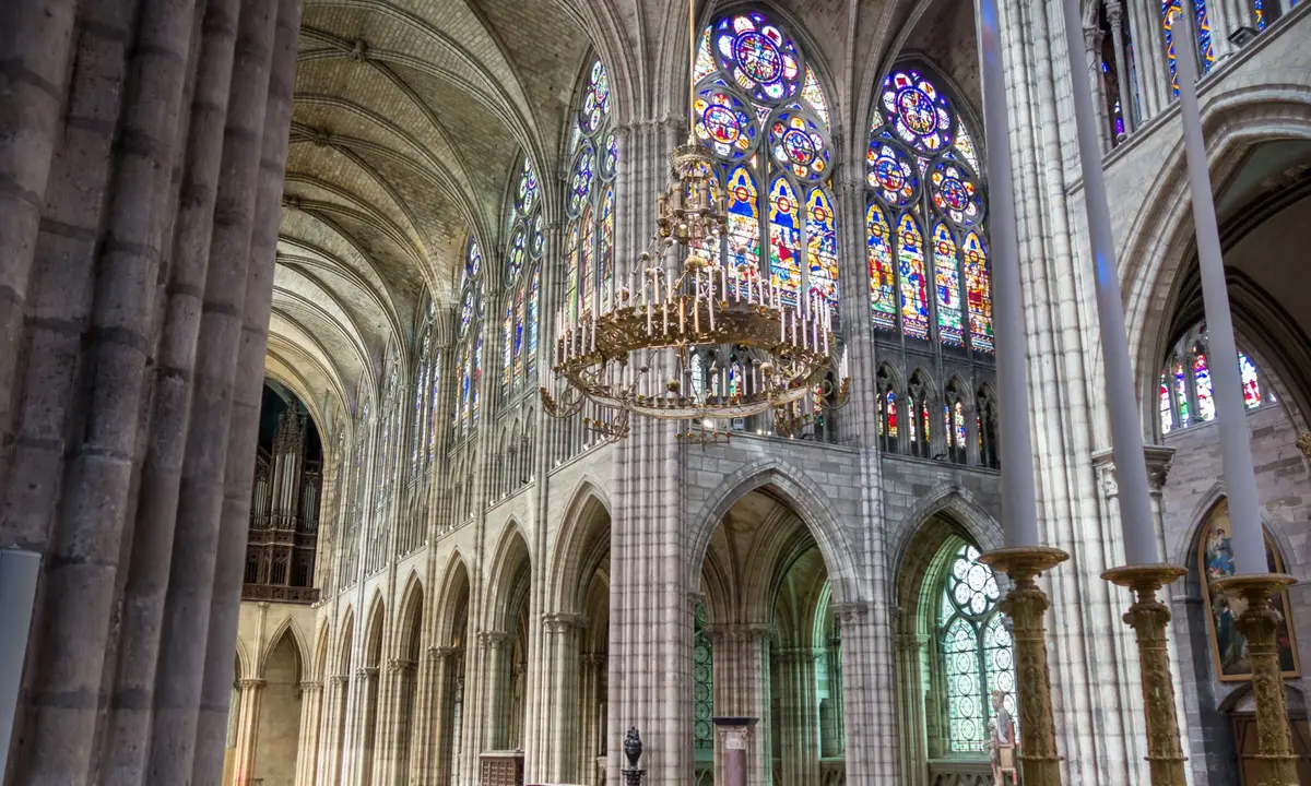 La beauté de la première église gothique en France