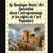 La boutique Reviv'Art fête noël à Bourg