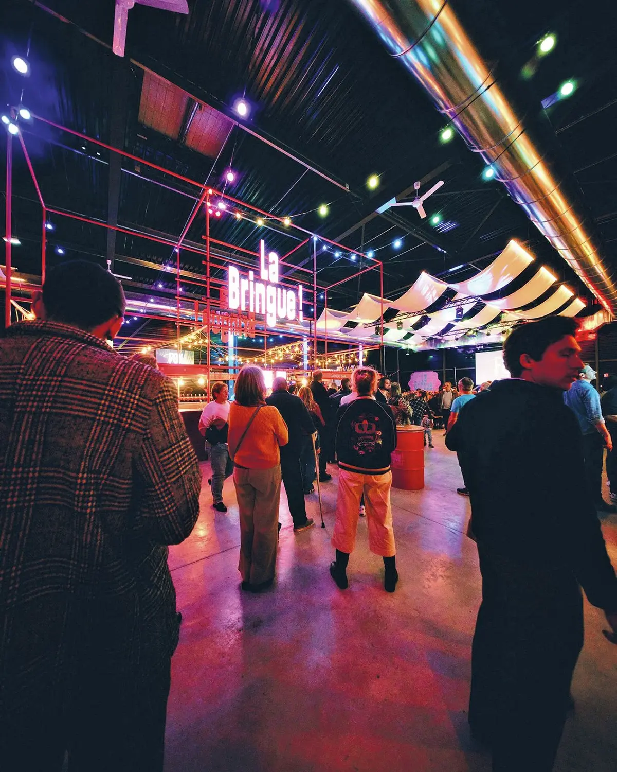 La Bringue ! Entrez, ça vous fera une sortie !