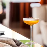 La carte de cocktails gaming du Bonnie Bar au sommet de l'hôtel SO/ Paris