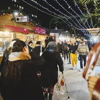 Les chalets du Marché de Noël de La Défense DR