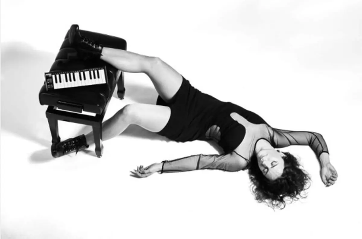 La Fabrica & Marie Sigal Femme Tatouage