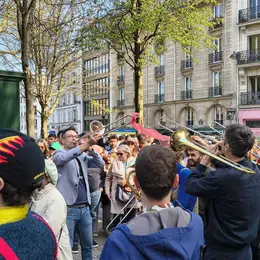 La Fanfare Clandestine fête la musique place de l'Odéon