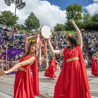 Danseuses romaines / La Fête romaine à Augusta Raurica DR