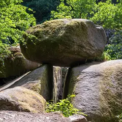 La forêt d’ Huelgoat, la plus mystérieuse forêt du Finistère