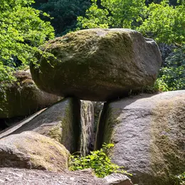 La forêt d’ Huelgoat, la plus mystérieuse forêt du Finistère