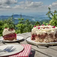 Pause sucrée avec de généreux gâteaux &copy; Wegener DZT