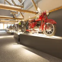 Ce sont plus de 90 motos qui sont exposées à l'intérieur de La Grange à bécanes de Bantzenheim &copy; F.Godard