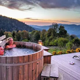 Là Haut & Spa