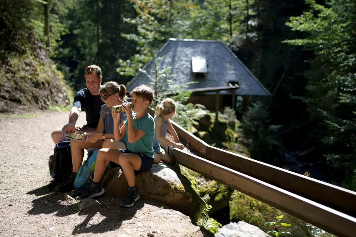 Une pause dans la gorge de Ravenne / Ravennaschlucht