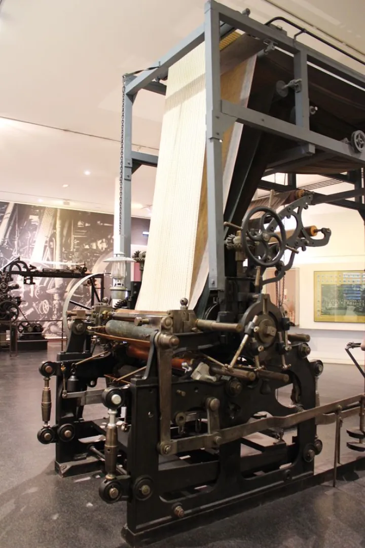 La machine Koechlin au Musée de l'impression sur étoffes
