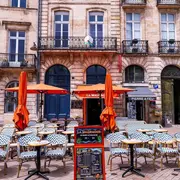 La Madrague : le nouveau bar à cocktails des Chartrons, face à la Garonne à Bordeaux