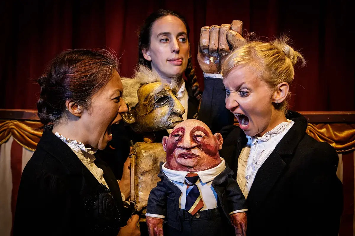 La Mort Grandiose des Marionnettes