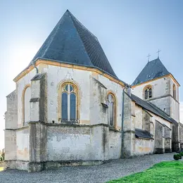 La motte féodale et l'église Saint-Nicolas