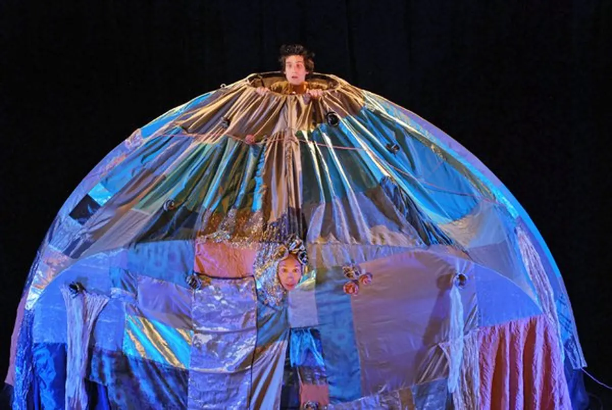 Un petit tour et puis revient,  par la compagnie Café Crème,  sera présenté au festival Momix