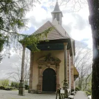 La petite chapelle de Lorette est restée intacte, à quelques mètres de l'abbaye de Murbach &copy; Bernard Chenal
