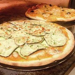 La Pizzeria