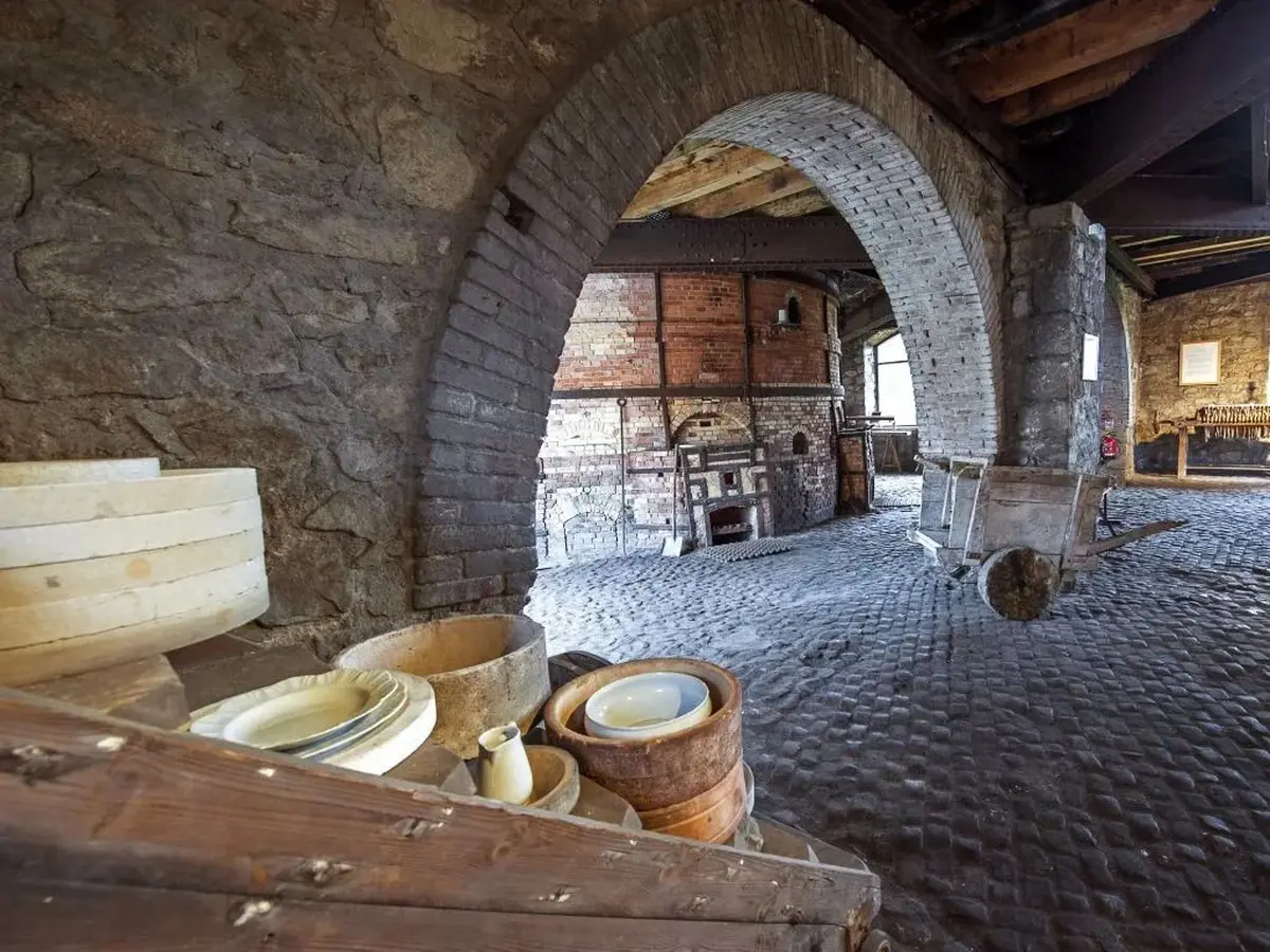 Ancien Four à porcelaine - Monument historique au Musée du Four des Casseaux