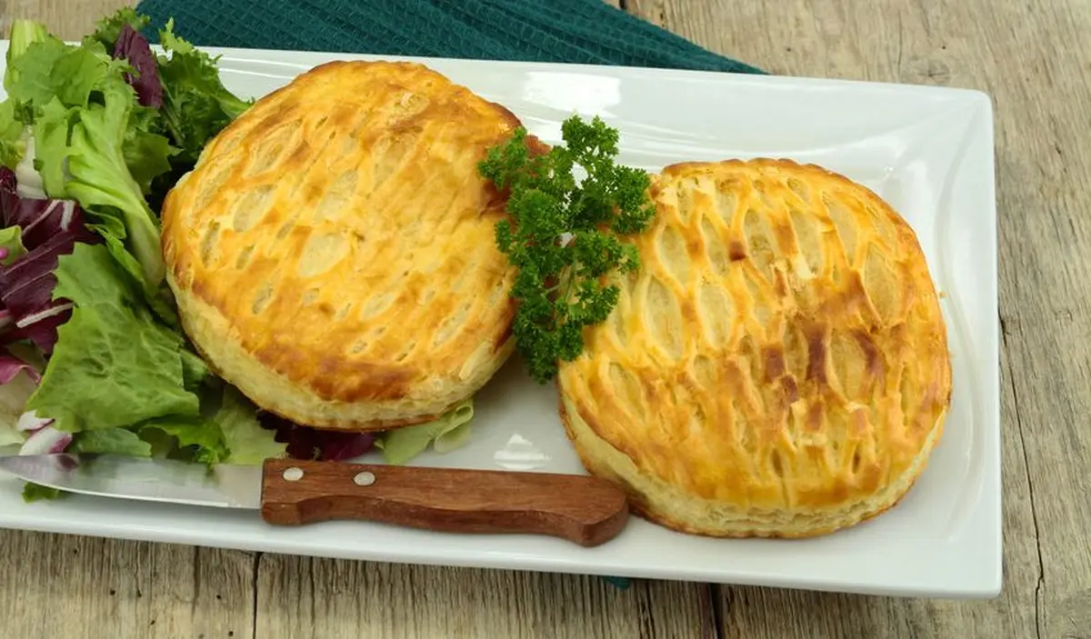 La recette du feuilleté aux noix, champignons et roquefort