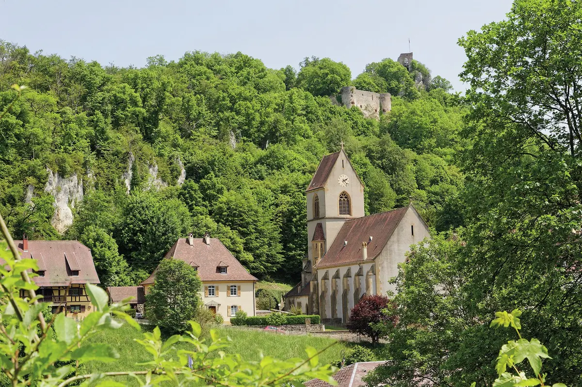 Le village de Ferrette sur la Route de la Carpe Frite