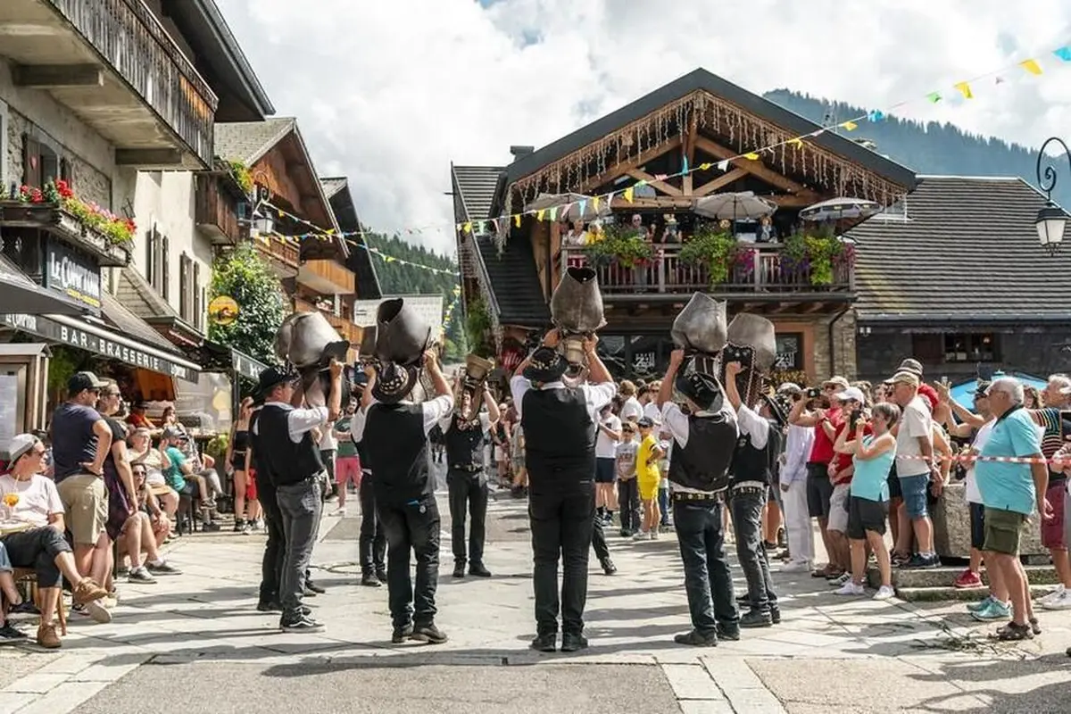 Défilé de la Saint-Laurent à Châtel