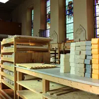 Les barres de savon prêtes à la découpe ! &copy; JDS