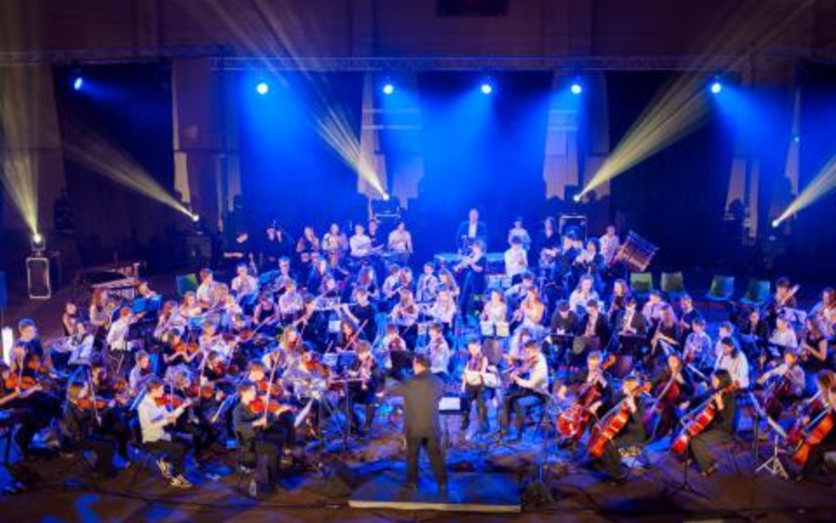 Dimanche 12 avril 2026 de 13h00 à 14h30, de 16h00 à 18h30