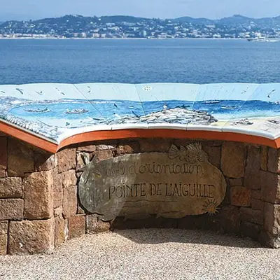 La table d’orientation de l’Esquillon : entre mer et montagne