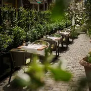 La terrasse Al Fresco de l'Hotel Amigo à Bruxelles rouvre pour la belle saison