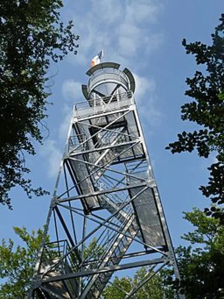La tour du Rossberg à Ferrette