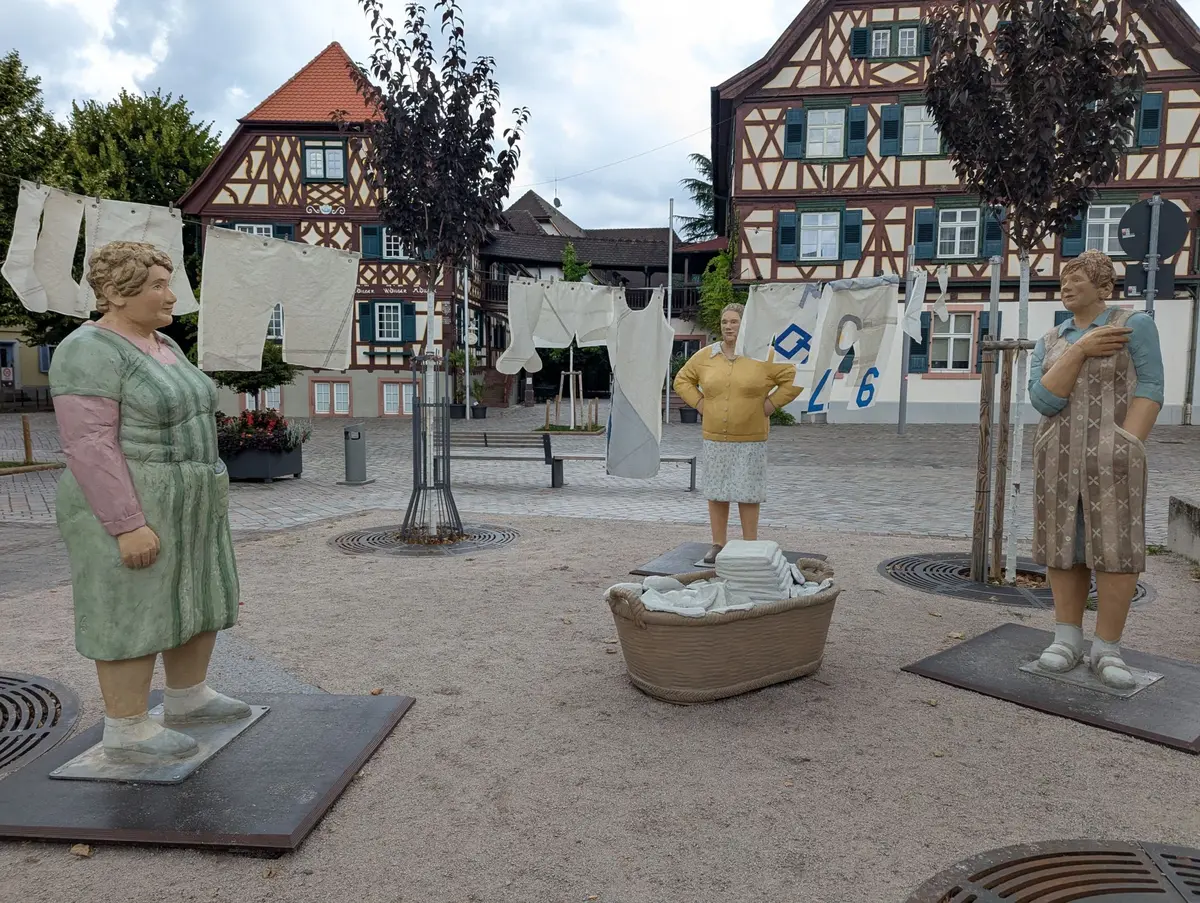 Sculptures « Alltagsmenschen » : les lavandières à Oberkirch