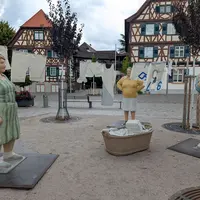 Sculptures « Alltagsmenschen » : les lavandières à Oberkirch &copy; Renchtal Tourismus GmbH
