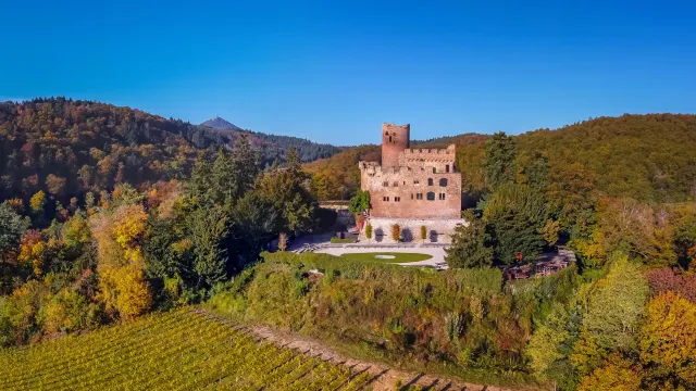 Le Château de Kintzheim au début de l automne