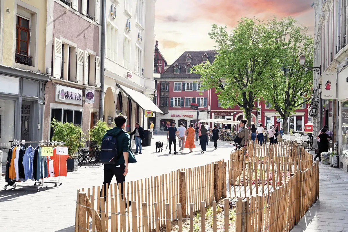 Le retour du printemps a ramené une large fréquentation sur les nouvelles rues piétonnes