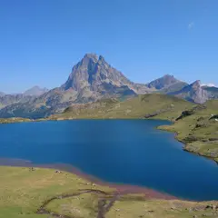 Lacs d’Ayous : des lacs face au mythique pic du Midi d’Ossau