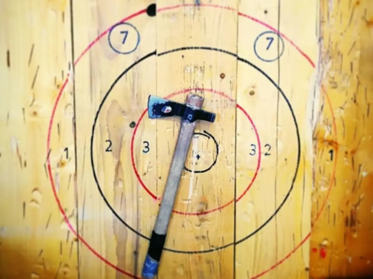 Lancer de haches à Nantes (44)