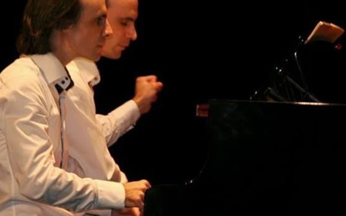 Laurent Jouan au primo, piano - Stéphane Jouan au secundo, piano