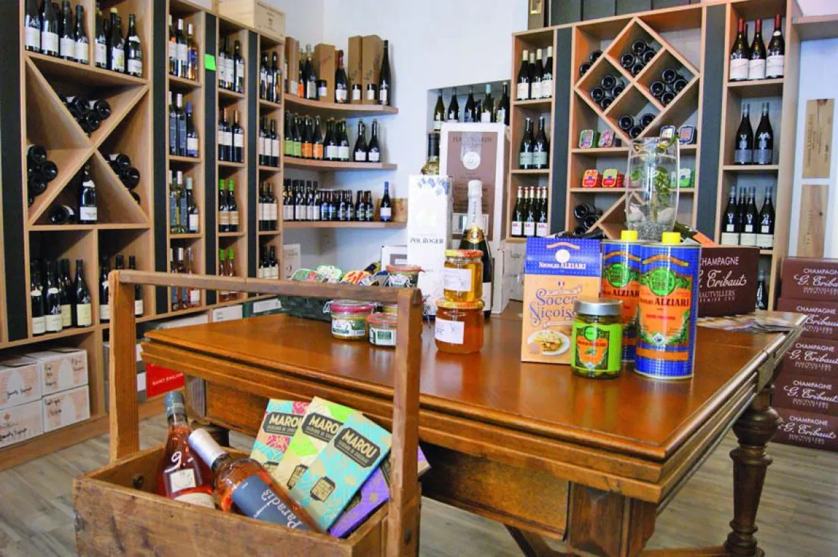Epicerie fine, douceurs, vins de qualité, c'est la formule magique du Bacchus Nouveau !